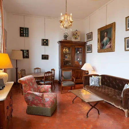 Uzes, La Rochette * Uzès