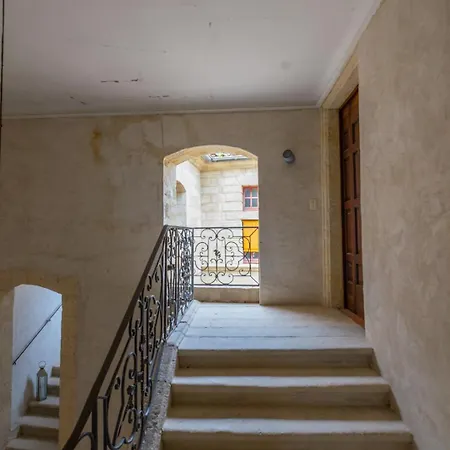 Uzes, La Rochette Appartement