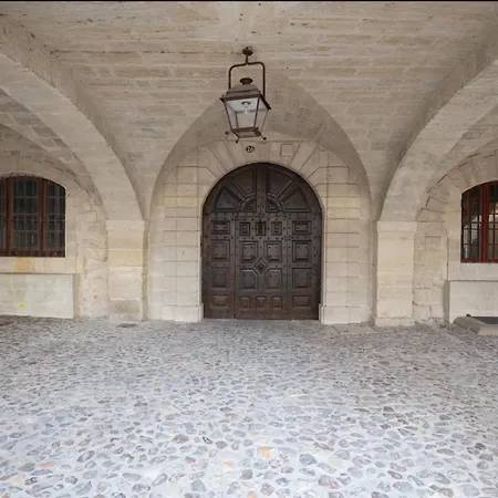 Uzes, La Rochette * Uzès